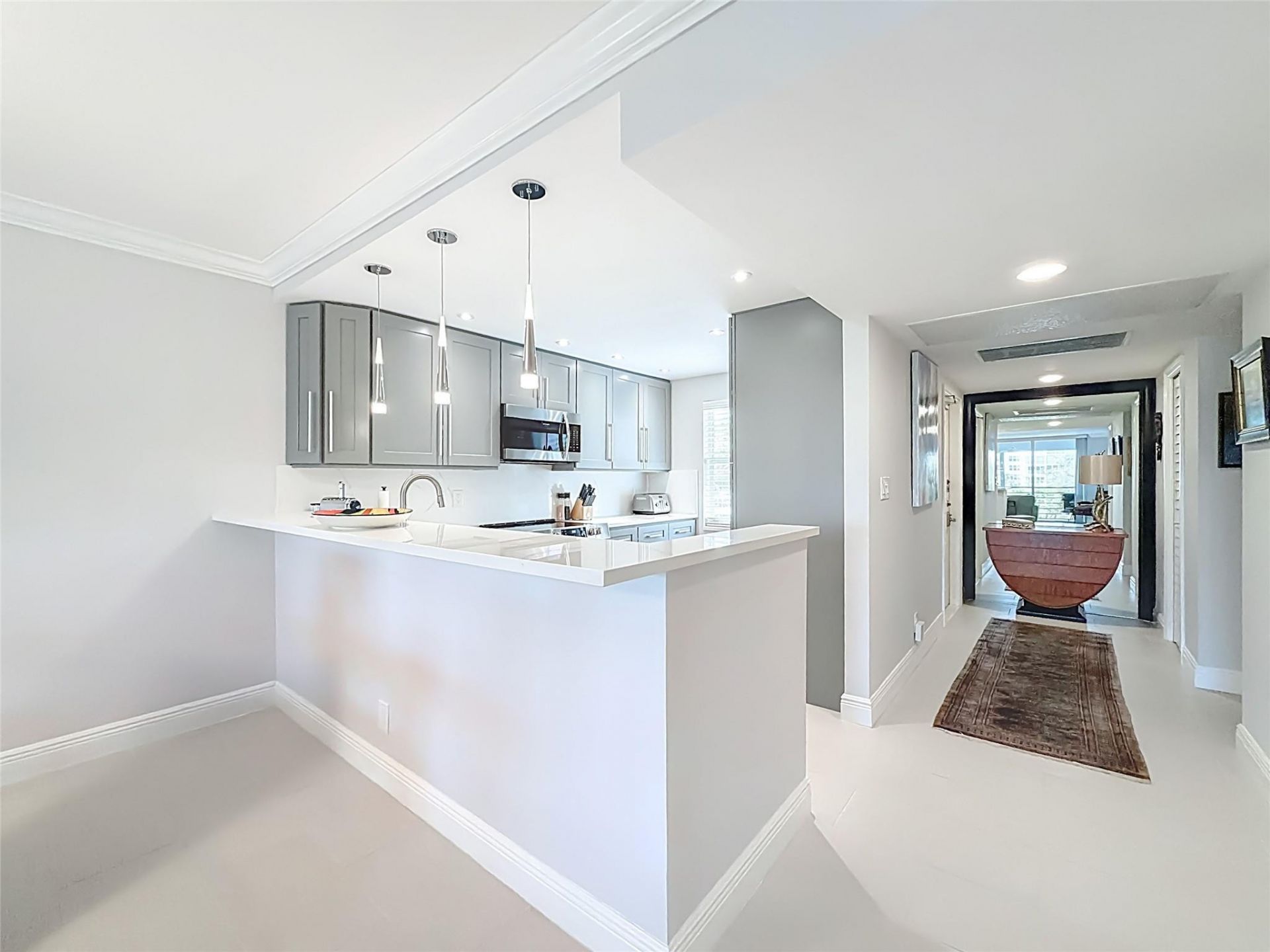 545 Oaks Lane, Unit 410, Pompano Beach, FL 33069 Photo