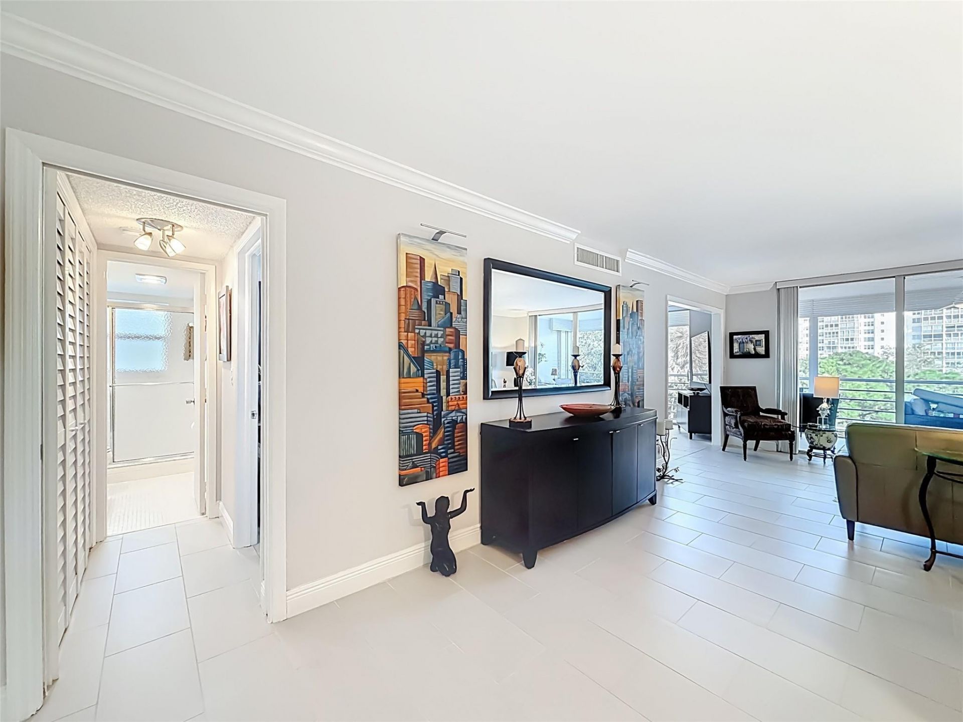 545 Oaks Lane, Unit 410, Pompano Beach, FL 33069 Photo