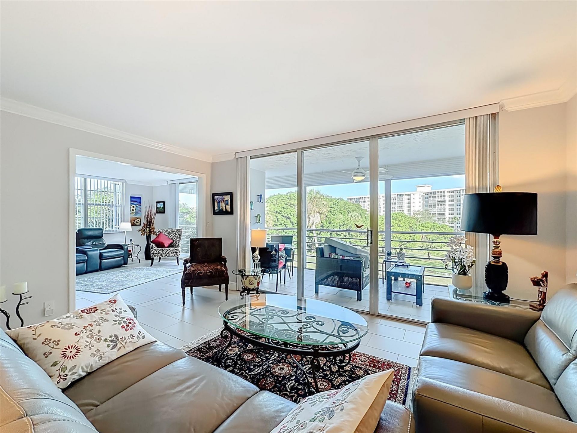 545 Oaks Lane, Unit 410, Pompano Beach, FL 33069 Photo