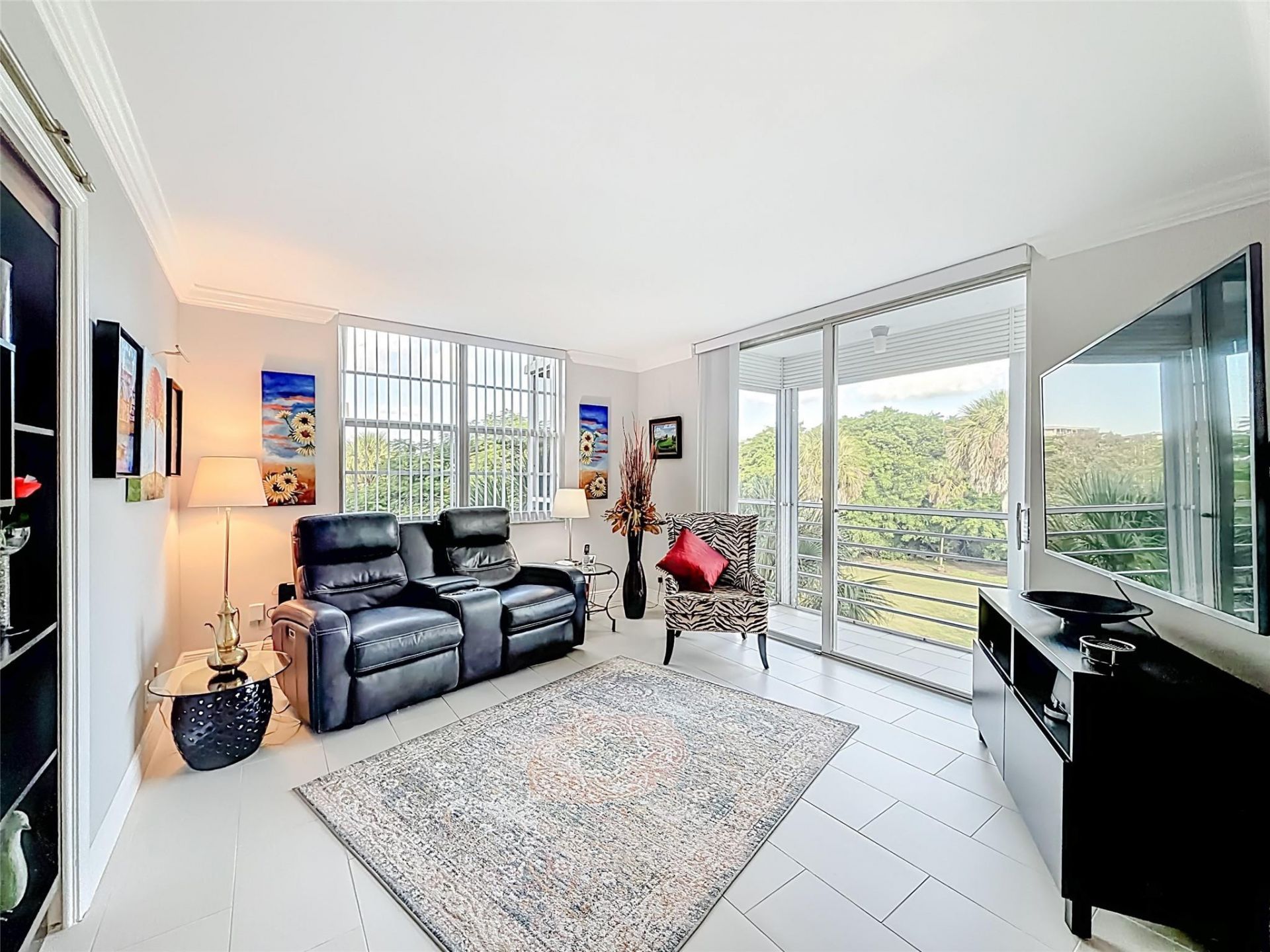 545 Oaks Lane, Unit 410, Pompano Beach, FL 33069 Photo