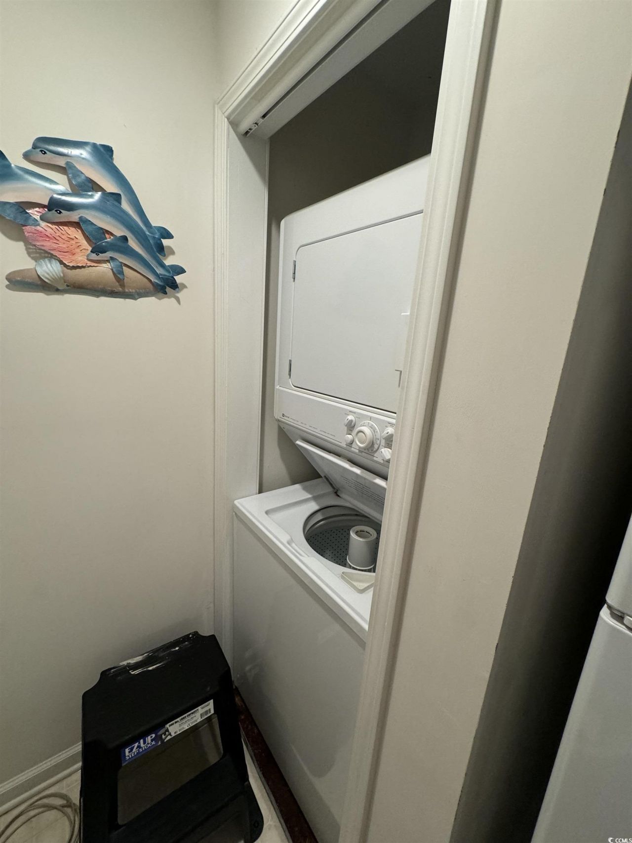 1900 Duffy St. Photo 10