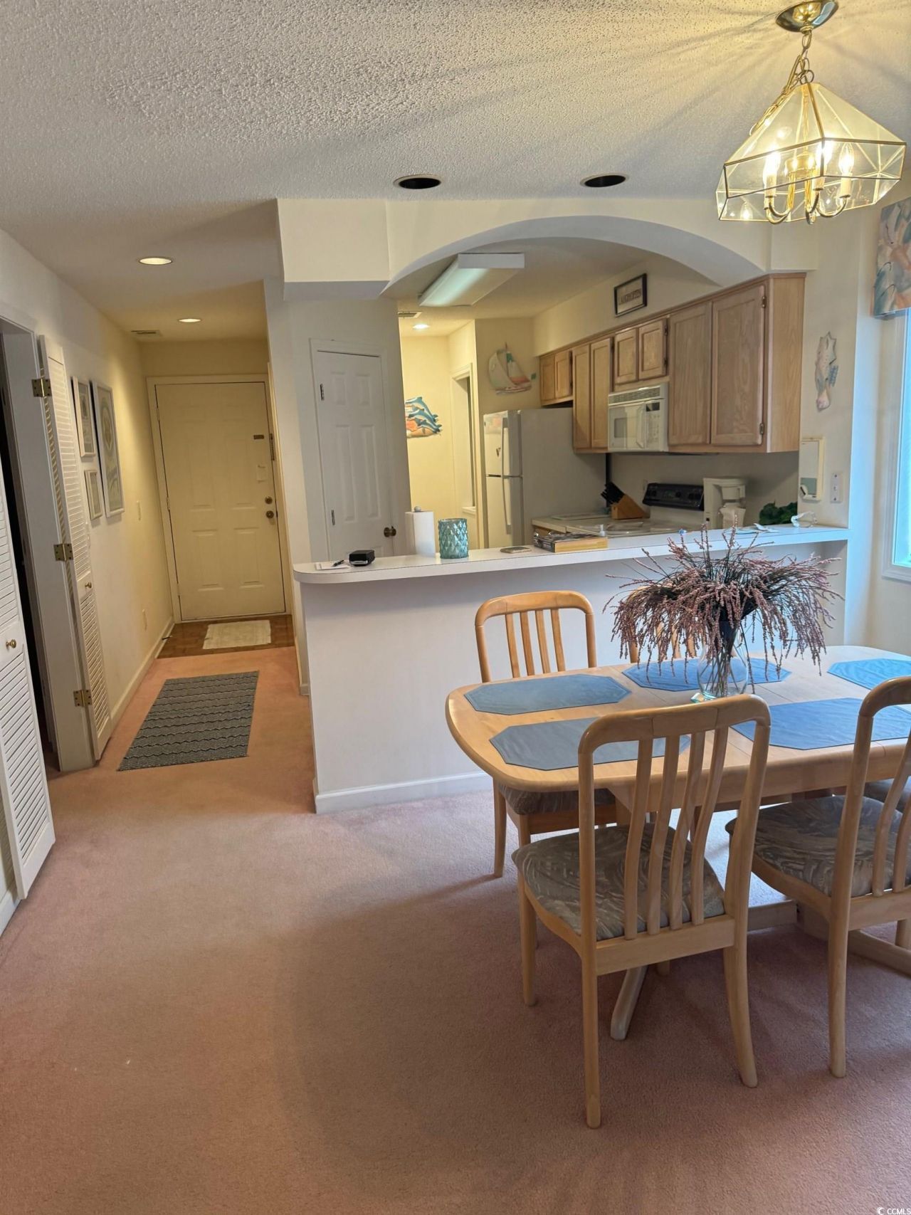 1900 Duffy St. Photo 11