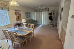 1900 Duffy St. photo 4