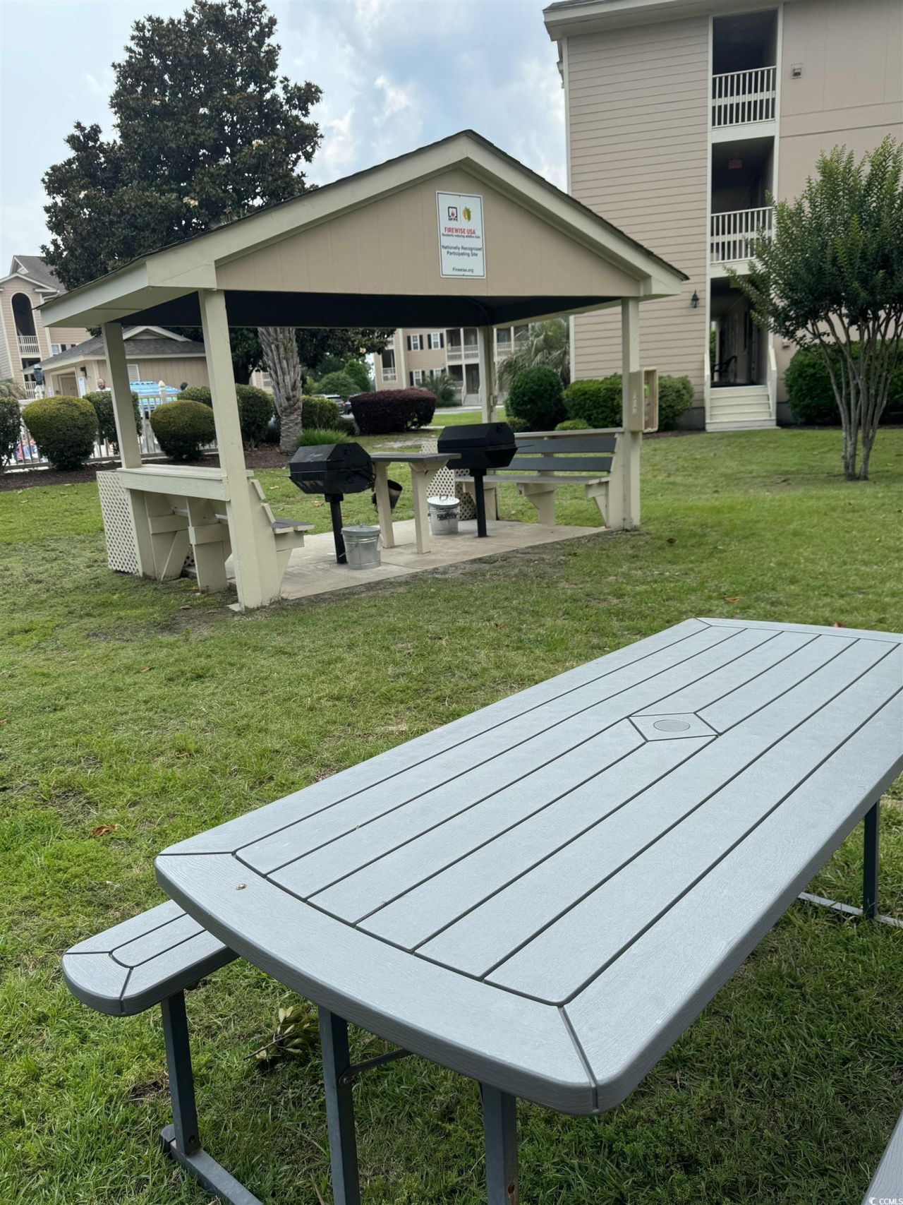 1900 Duffy St. Photo 22