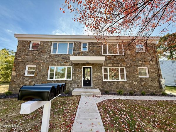 13 Anthony Lane, Unit 1, Colonie, NY 12205