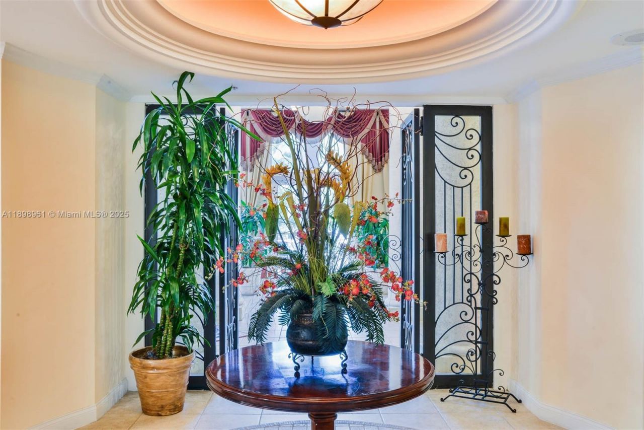 17100 N Bay Rd, Unit 1614, Sunny Isles Beach, FL 33160 Photo