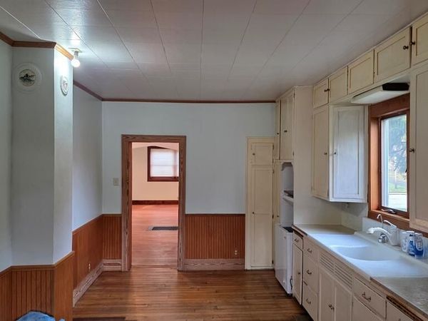 775 Westview STREET, Cleveland, WI 53015