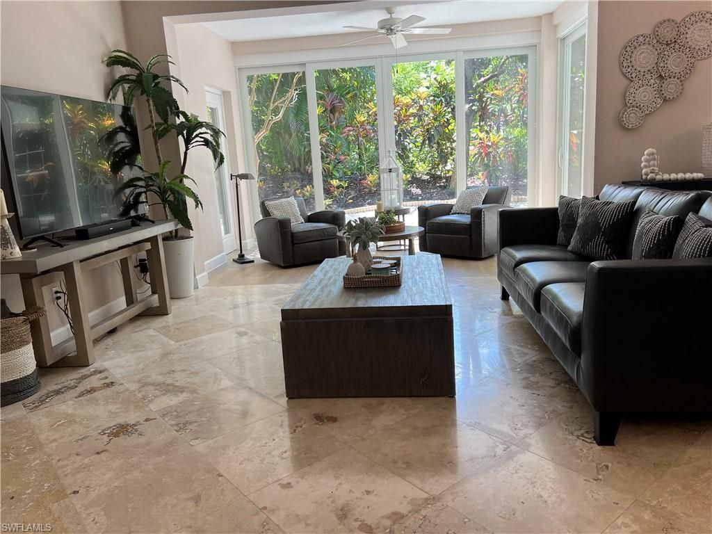901 Egrets Run, Unit 4-102, Naples, FL 34108 Photo