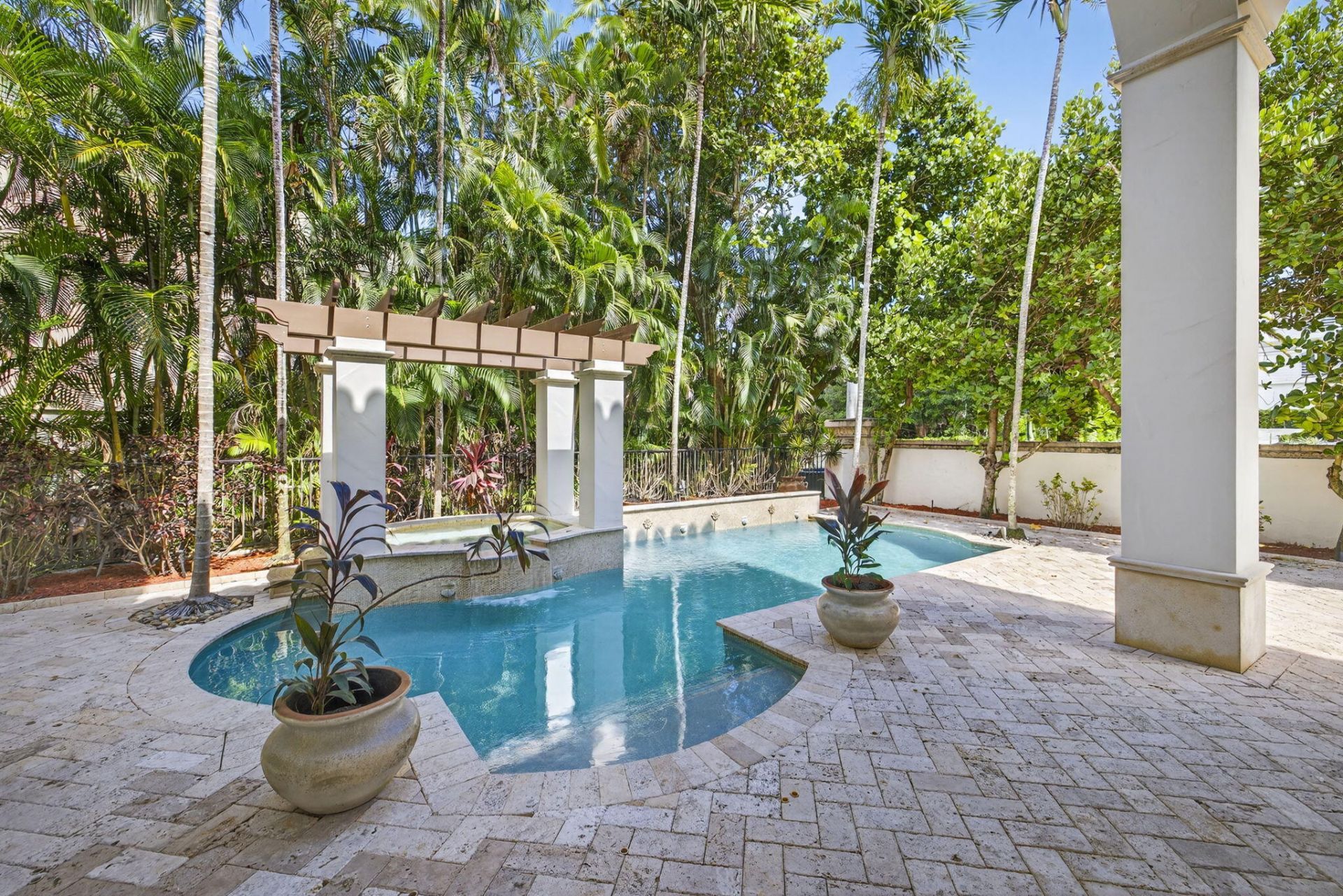 4002 S Ocean Boulevard, Highland Beach, FL 33487 Photo