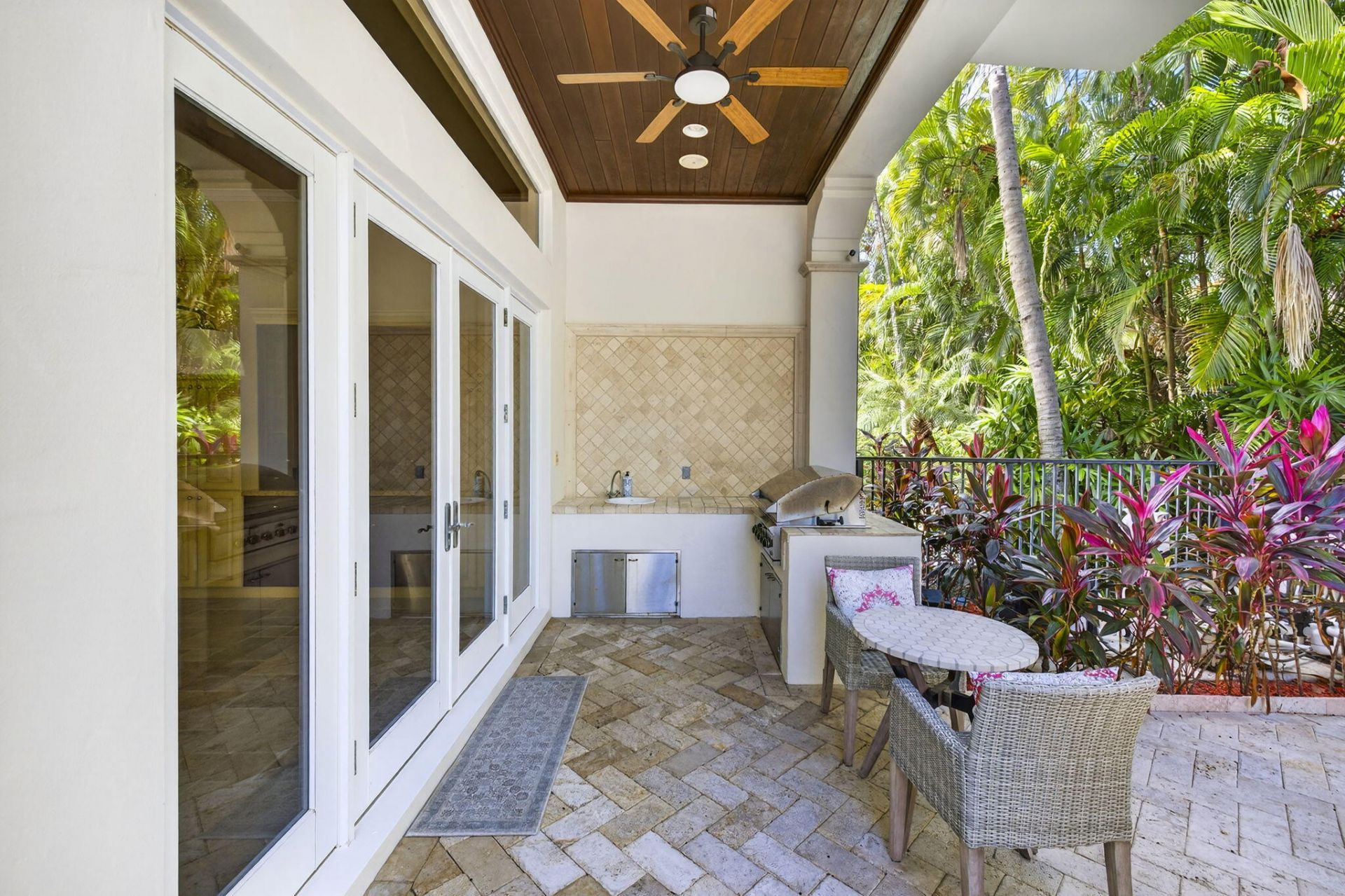 4002 S Ocean Boulevard, Highland Beach, FL 33487 Photo