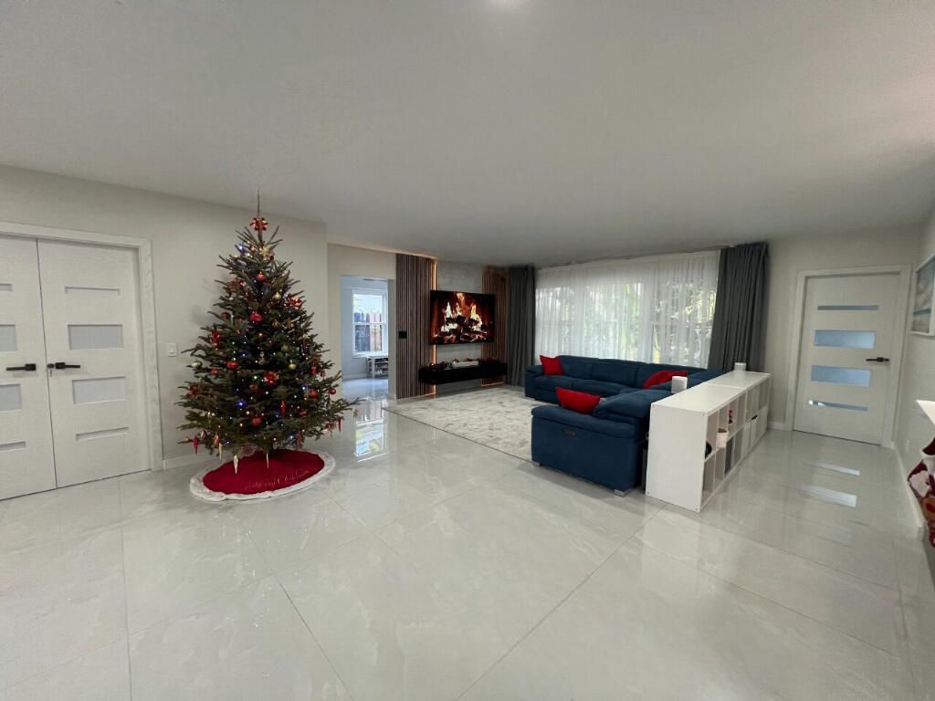 1042 Tyler Street, Hollywood, FL 33019 Photo