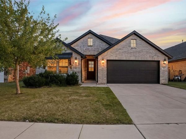 841 Mildren Lane, Fate, TX 75087