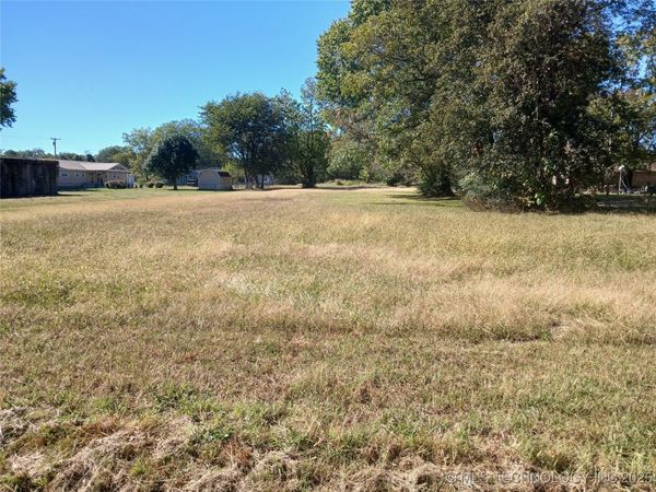 Linn Street , Wagoner, OK 74467