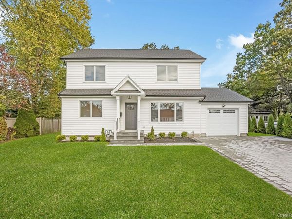 985 Douglas Avenue, Wantagh, NY 11793