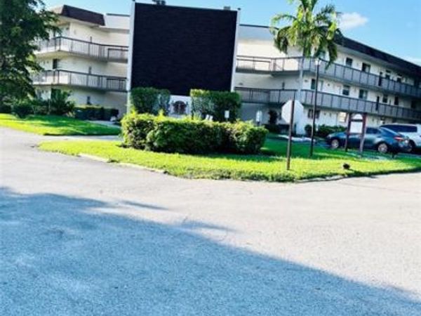 7400 NW 17th Street, Unit 205, Plantation, FL 33313