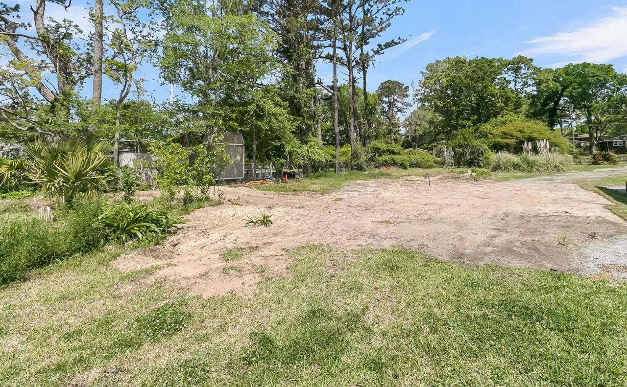 One Apple Street Photo 6