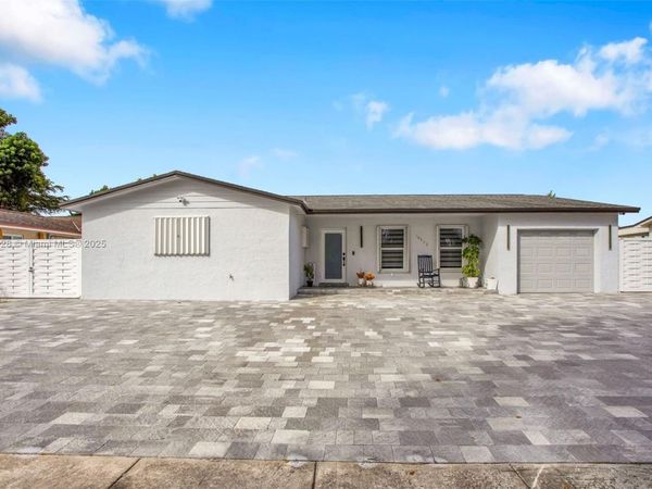 16922 SW 107th Pl, Miami, FL 33157