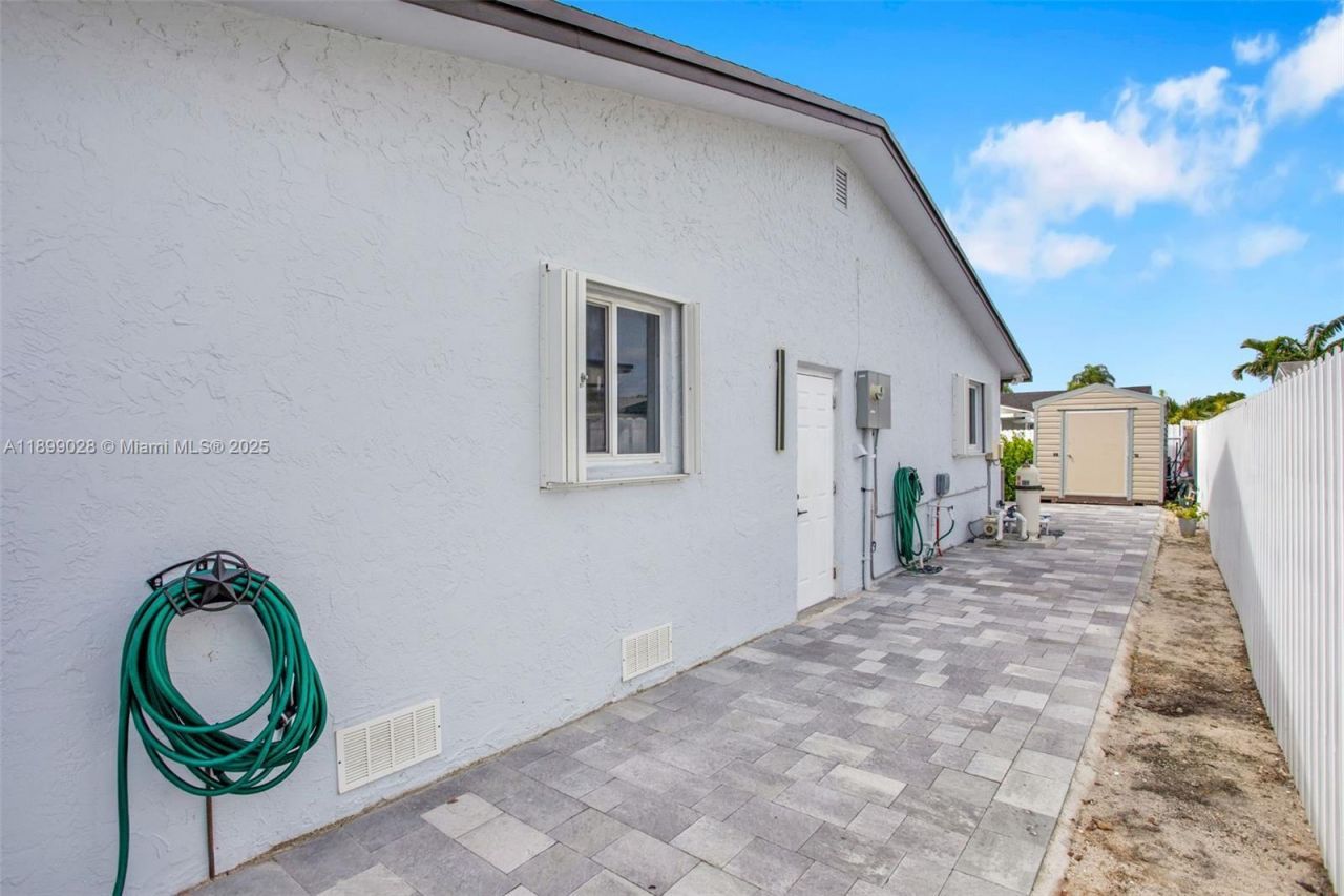 16922 SW 107th Pl, Miami, FL 33157 Photo