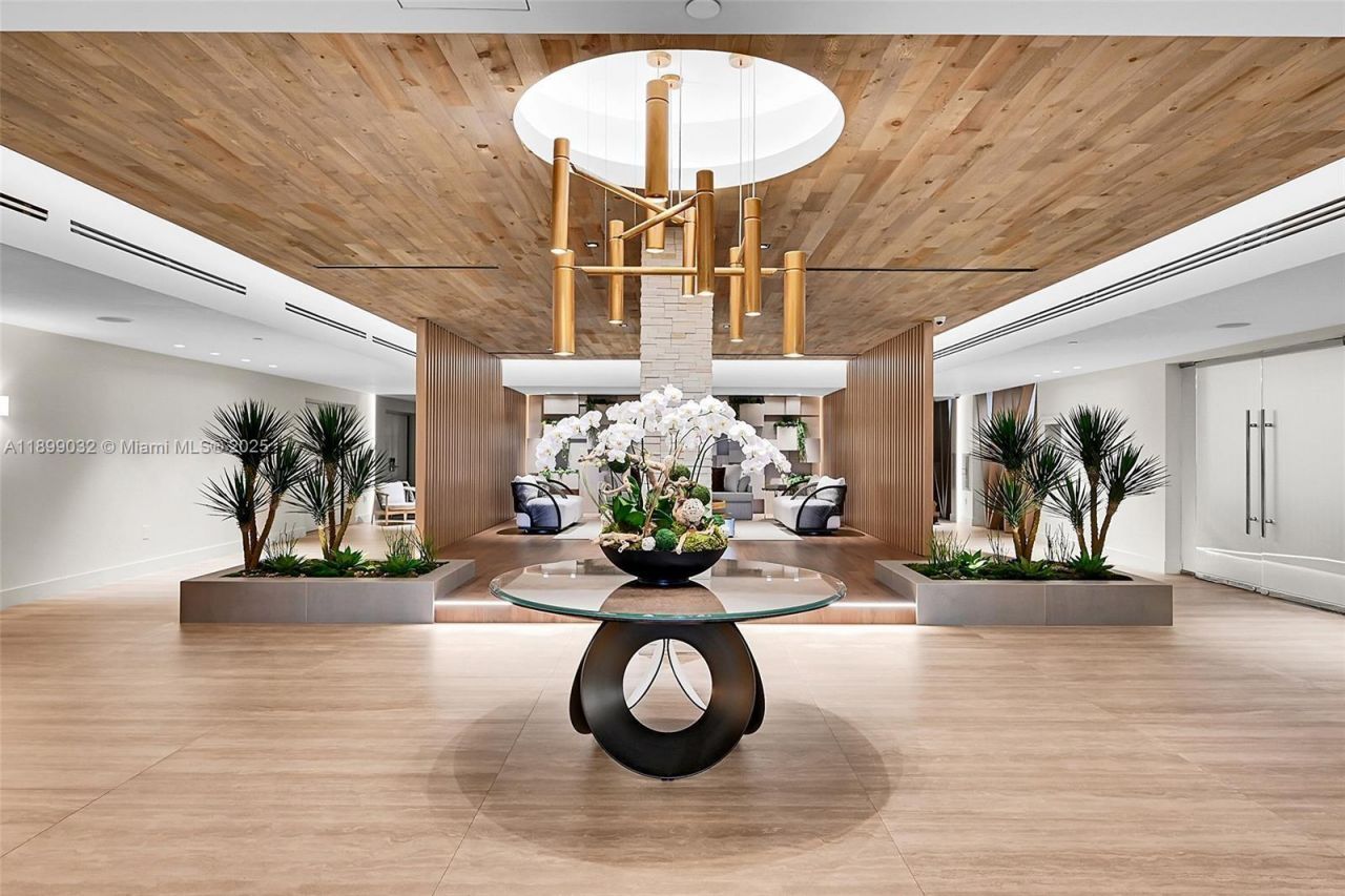 2301 Collins Ave, Unit 736, Miami Beach, FL 33139 Photo