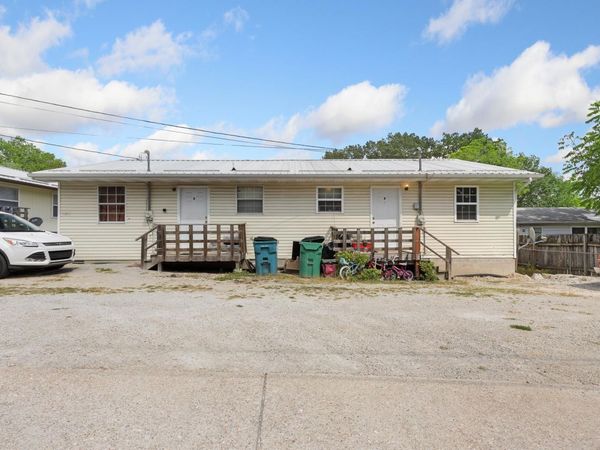 Yellville, AR 72687