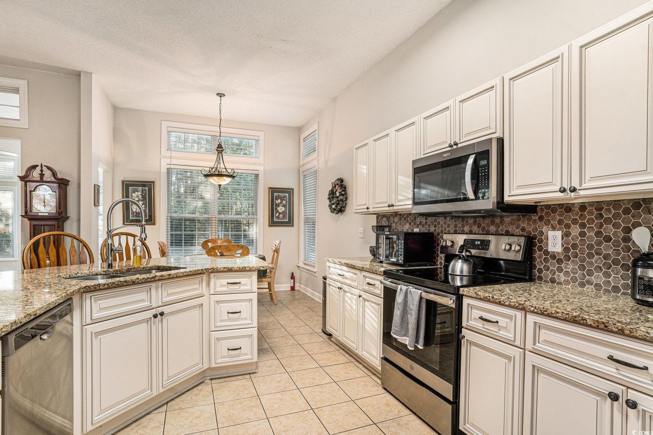 1111 N Blackmoor Dr. Photo 11