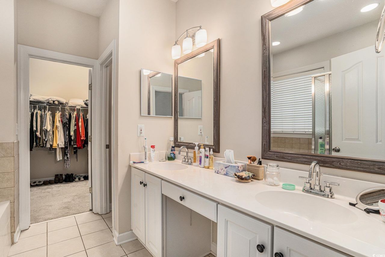 1111 N Blackmoor Dr. Photo 18