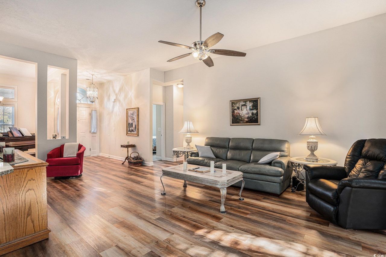 1111 N Blackmoor Dr. Photo 8