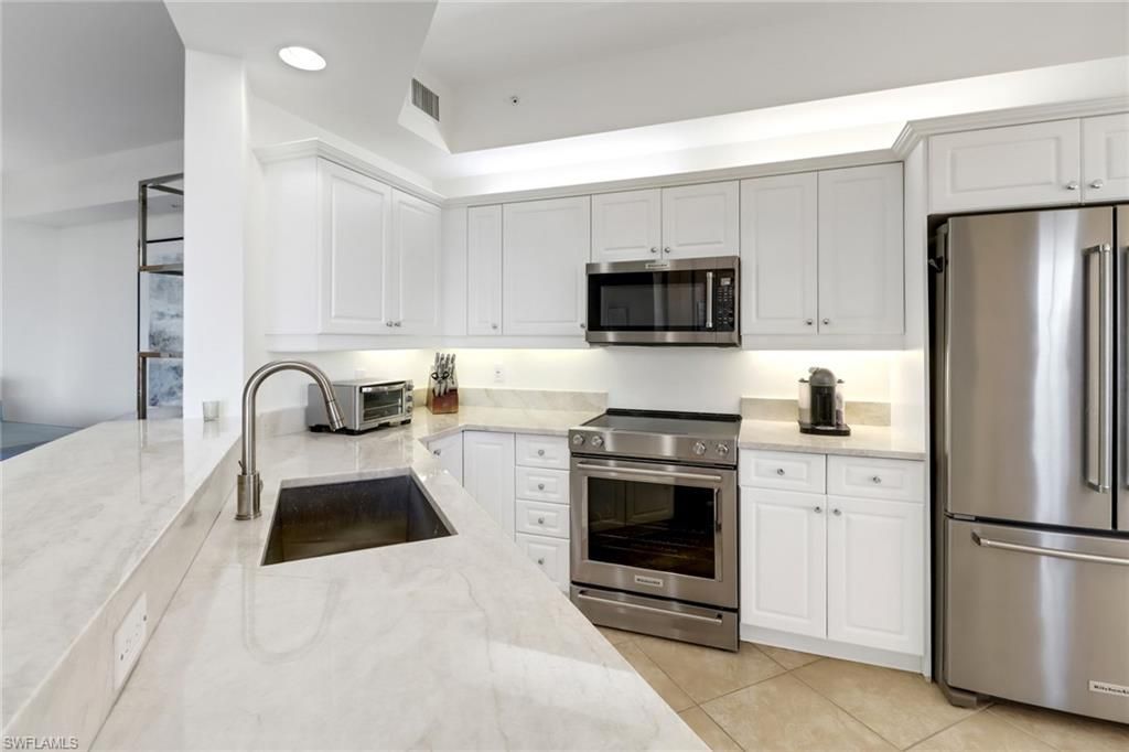 450 Bayfront Pl, Unit 4206, Naples, FL 34102 Photo