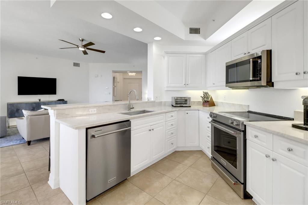 450 Bayfront Pl, Unit 4206, Naples, FL 34102 Photo