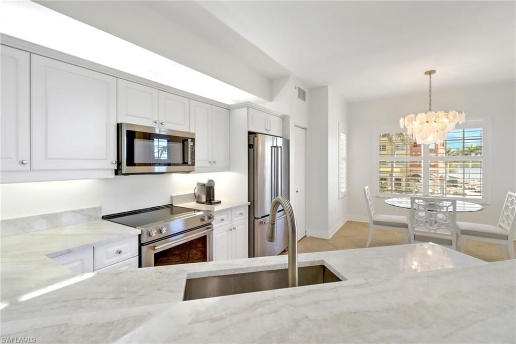 450 Bayfront Pl, Unit 4206, Naples, FL 34102 Photo