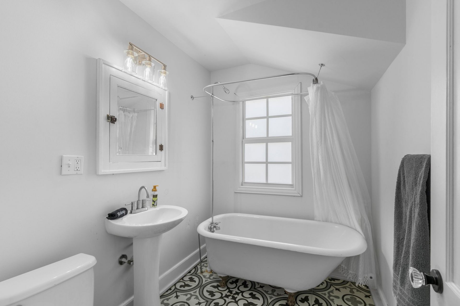 419 30th Street, West Palm Beach, FL 33407 Photo