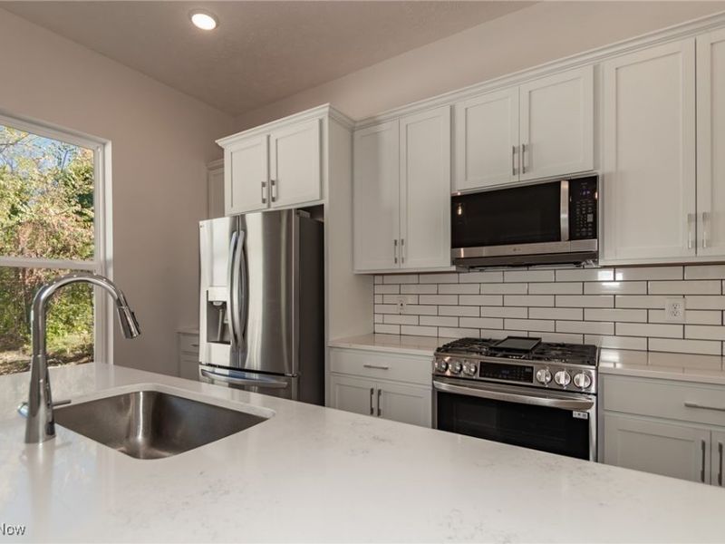 2265 E 97th Street, Cleveland, OH 44106 Photo 10