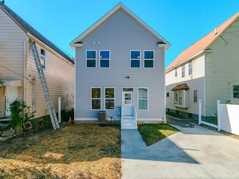 2265 E 97th Street, Cleveland, OH 44106 Photo 33