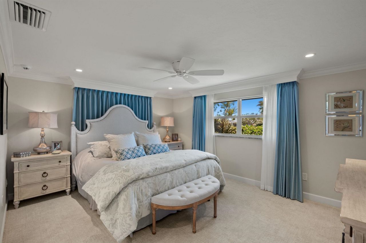 1674 Sabal Palm Dr, Sanibel, FL 33957 Photo