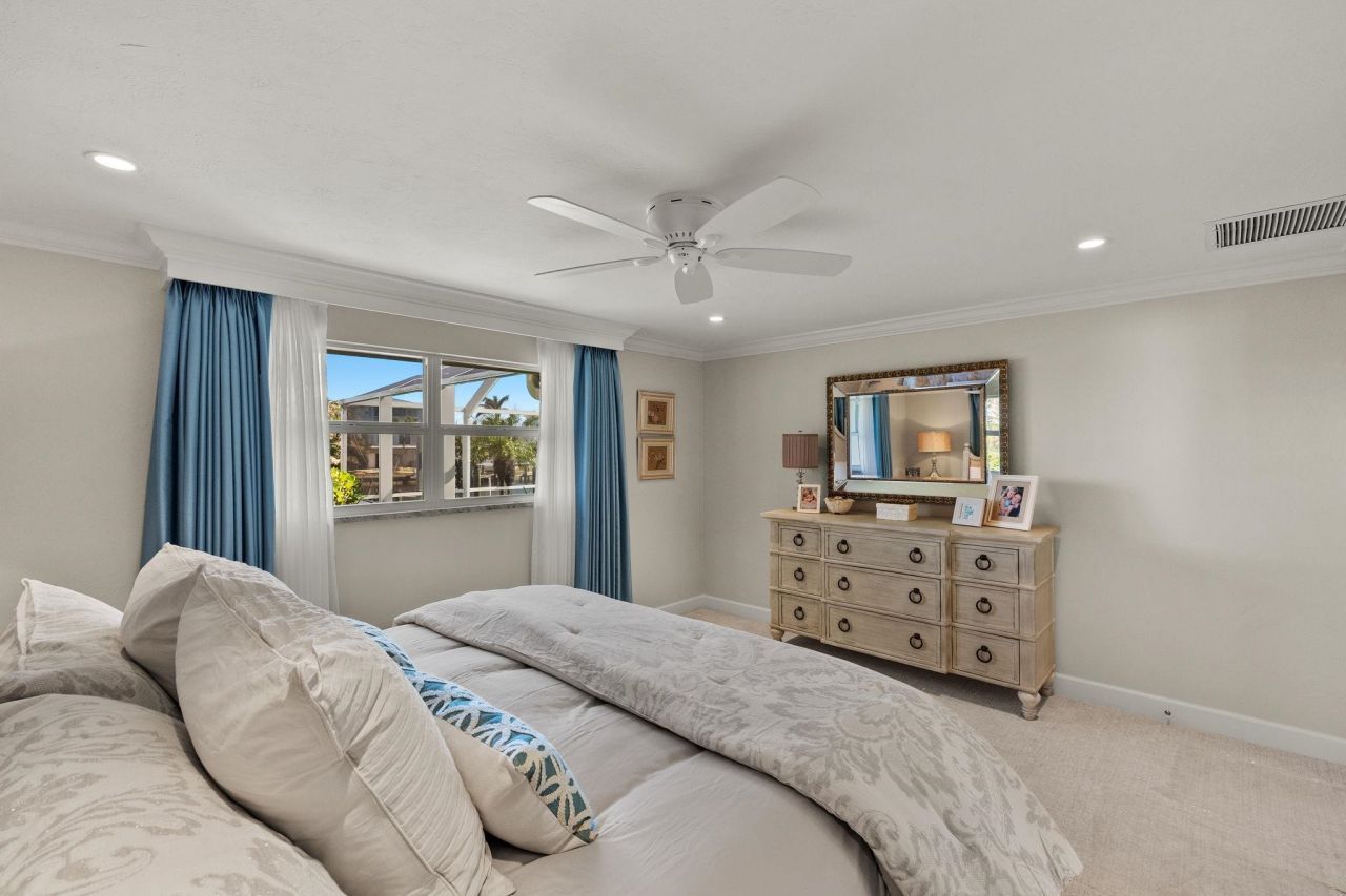 1674 Sabal Palm Dr, Sanibel, FL 33957 Photo