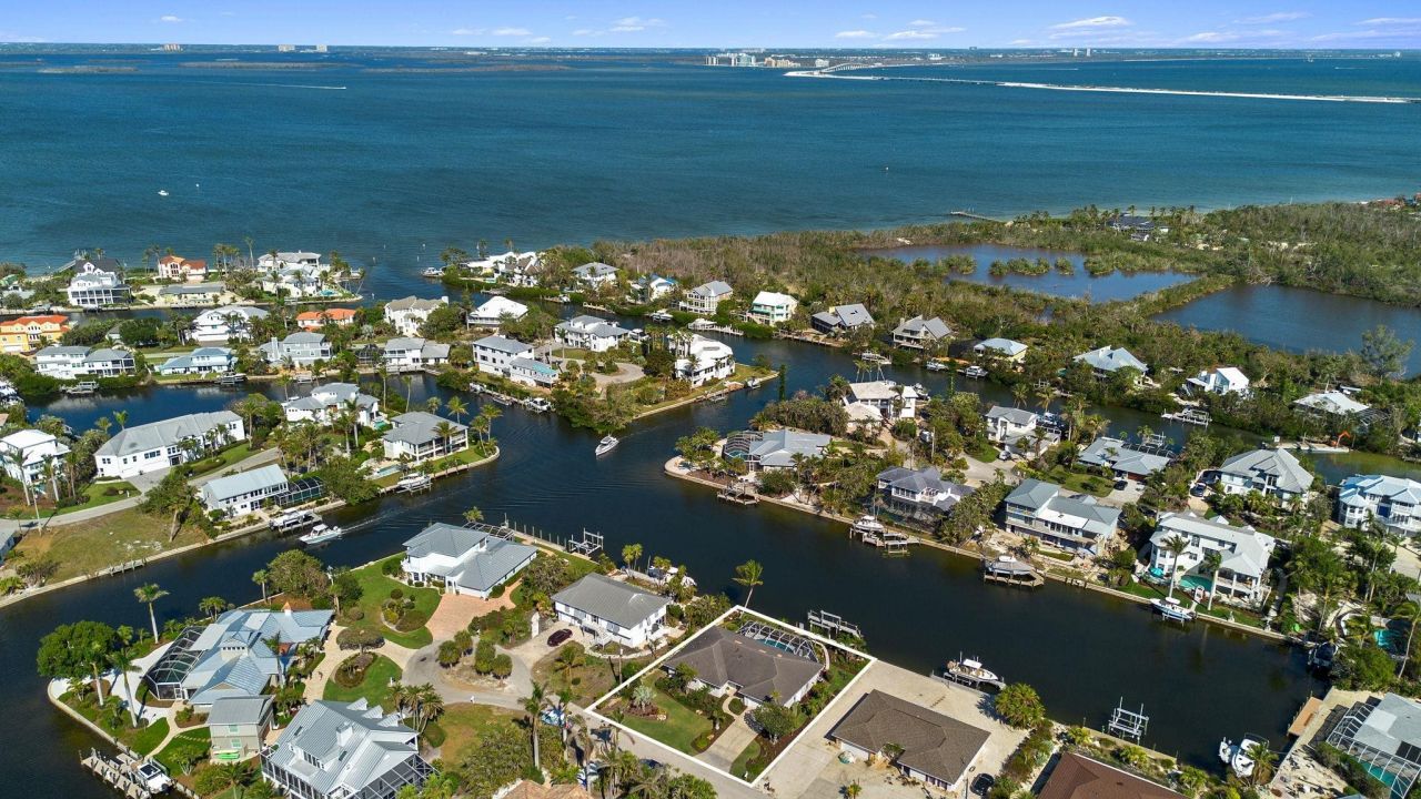 1674 Sabal Palm Dr, Sanibel, FL 33957 Photo