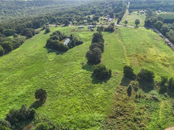 5319 Chastain Road, Mulberry, AR 72947