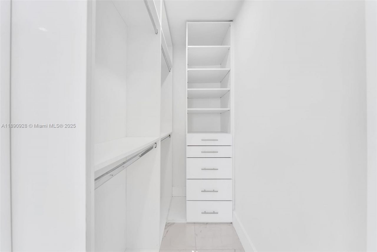 875 E 8th St, Hialeah, FL 33010 Photo