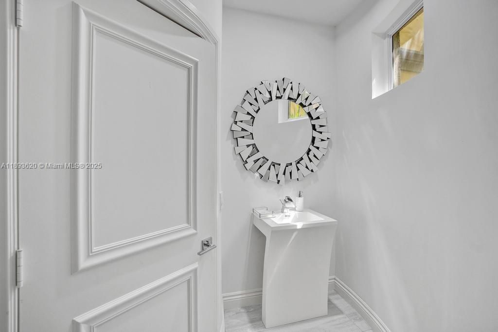 1516 Island Blvd, Aventura, FL 33160 Photo