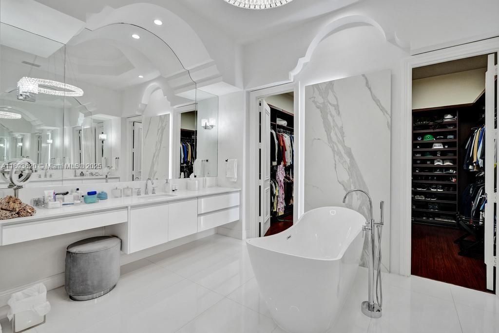 1516 Island Blvd, Aventura, FL 33160 Photo