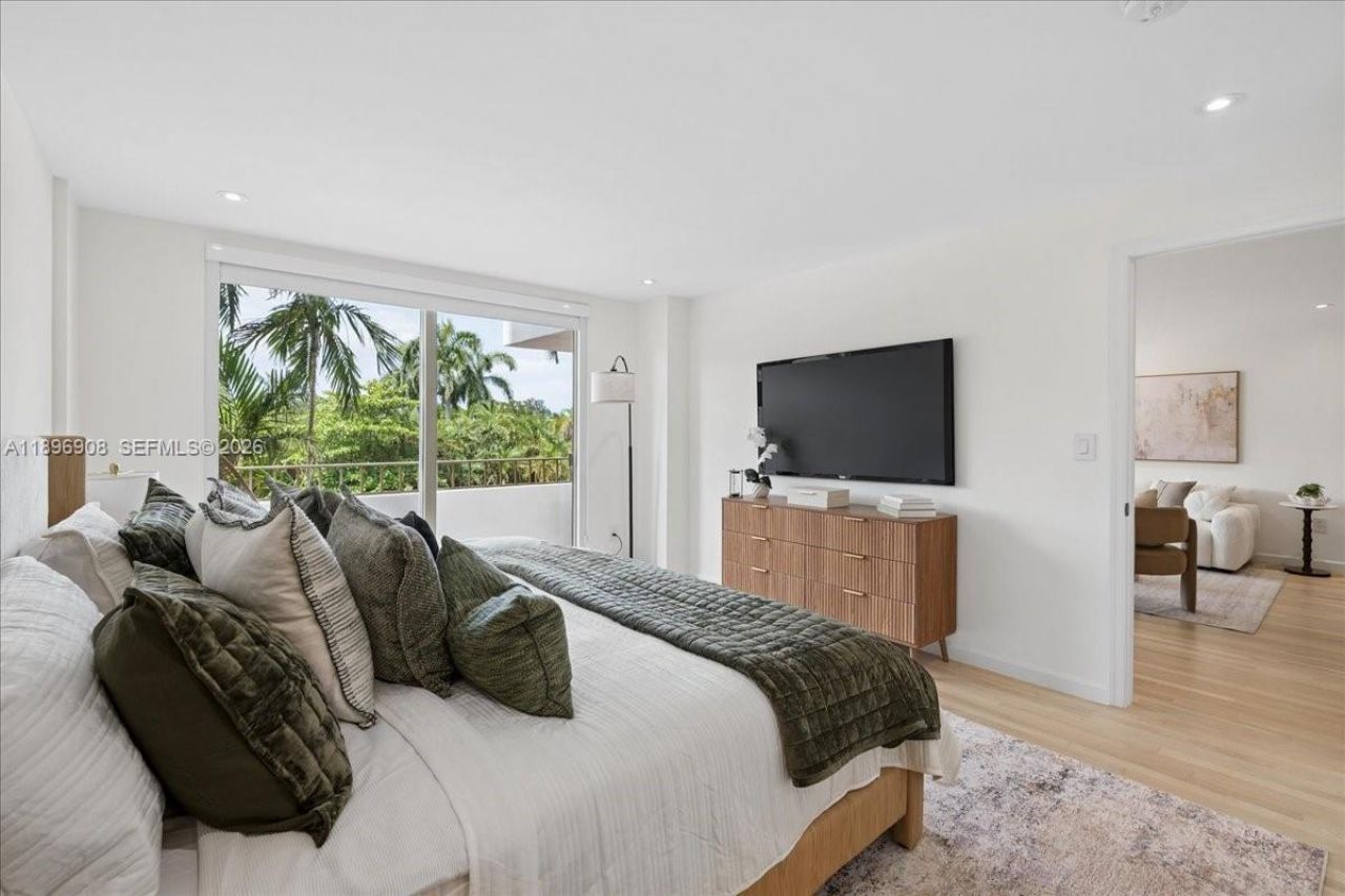 155 Ocean Lane Dr, Unit 302, Key Biscayne, FL 33149 Photo