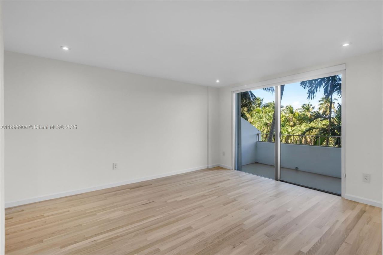 155 Ocean Lane Dr, Unit 302, Key Biscayne, FL 33149 Photo