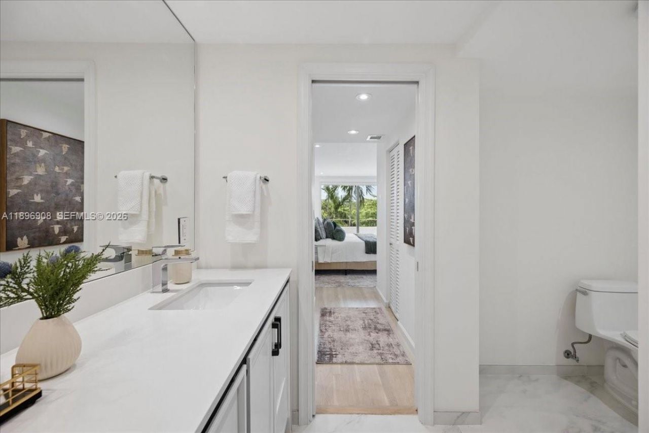 155 Ocean Lane Dr, Unit 302, Key Biscayne, FL 33149 Photo