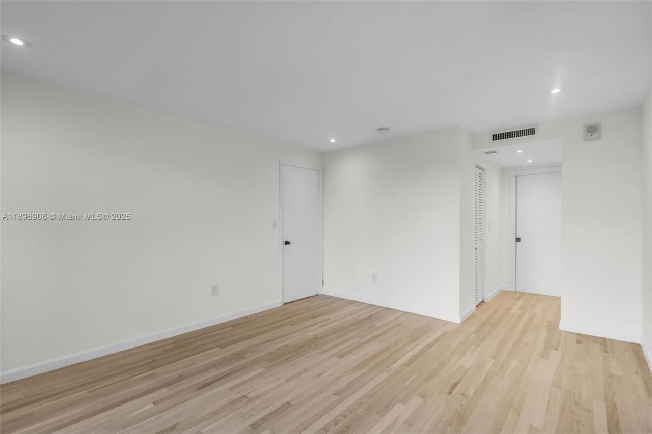 155 Ocean Lane Dr, Unit 302, Key Biscayne, FL 33149 Photo