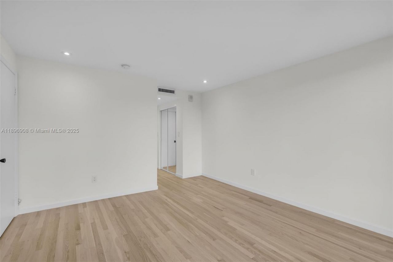 155 Ocean Lane Dr, Unit 302, Key Biscayne, FL 33149 Photo