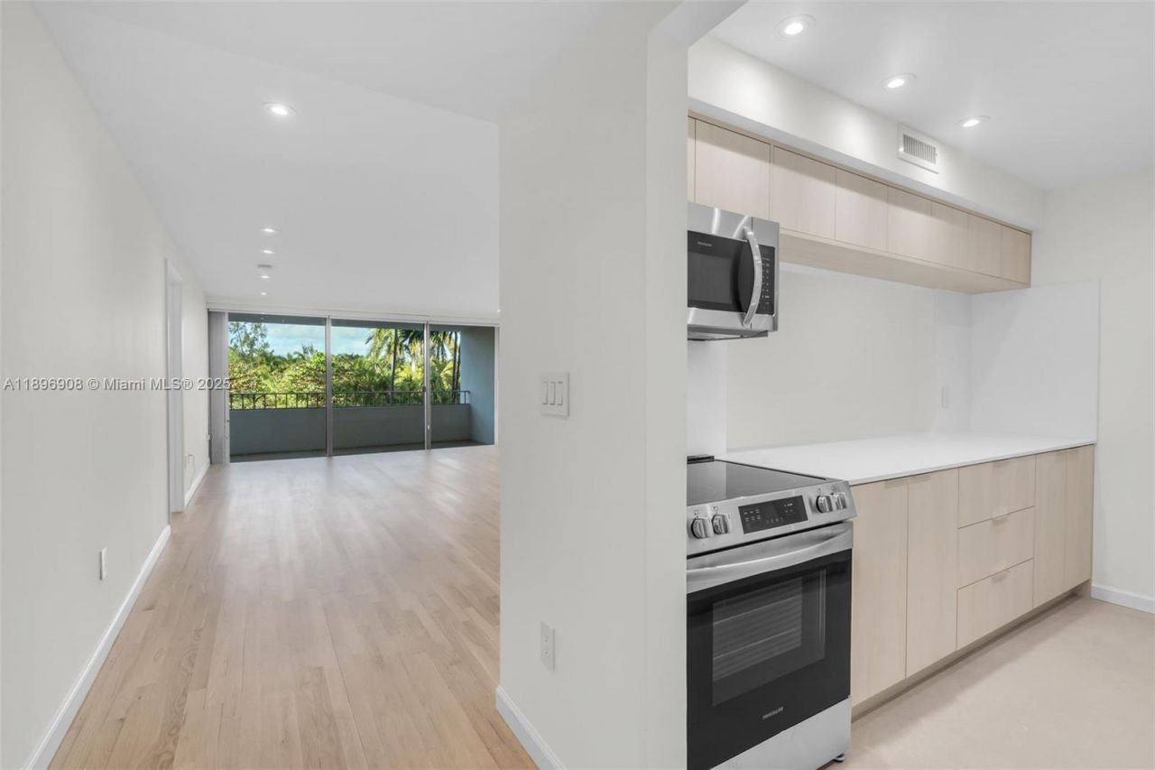 155 Ocean Lane Dr, Unit 302, Key Biscayne, FL 33149 Photo