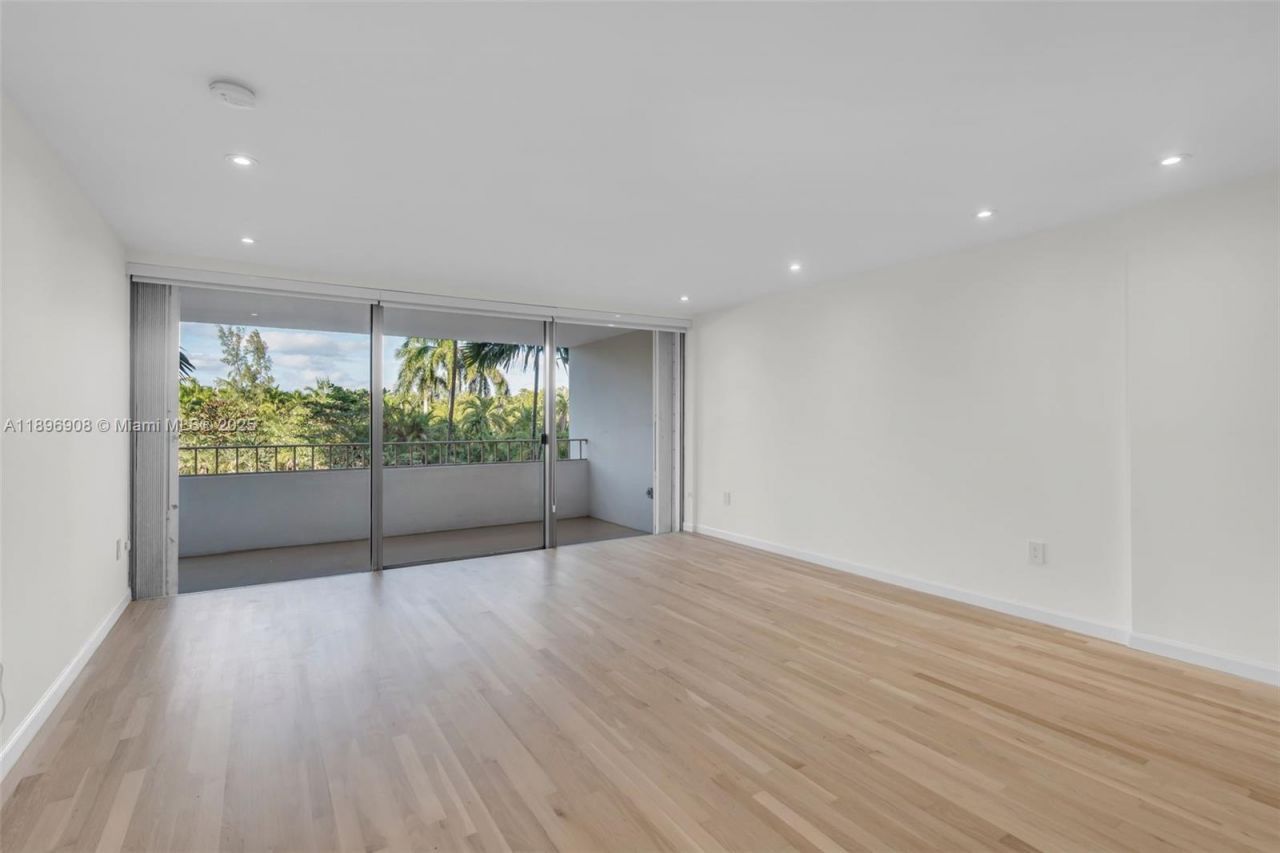 155 Ocean Lane Dr, Unit 302, Key Biscayne, FL 33149 Photo