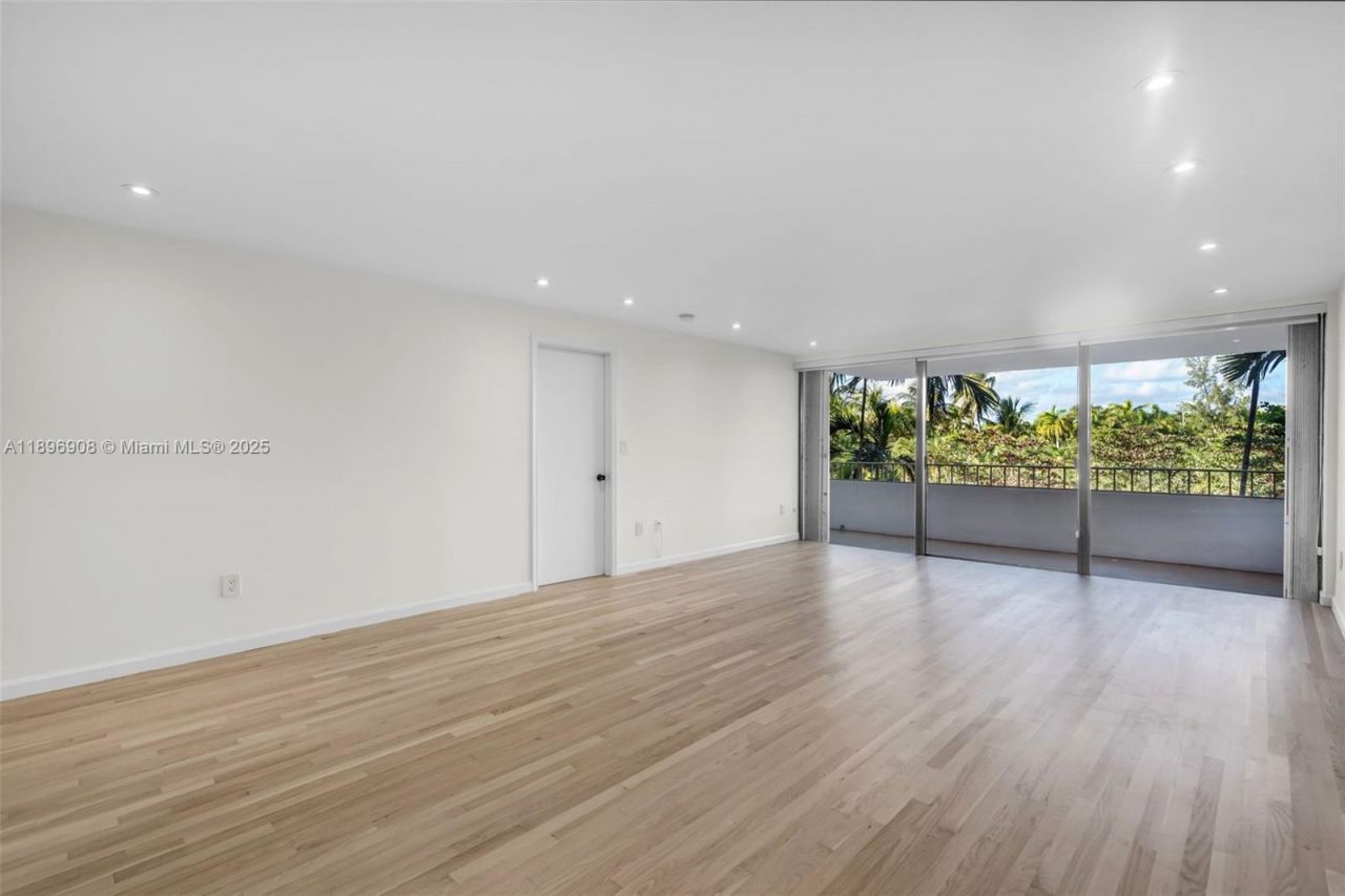 155 Ocean Lane Dr, Unit 302, Key Biscayne, FL 33149 Photo