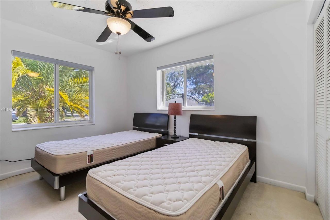 12410 SW 106th Ter, Miami, FL 33186 Photo