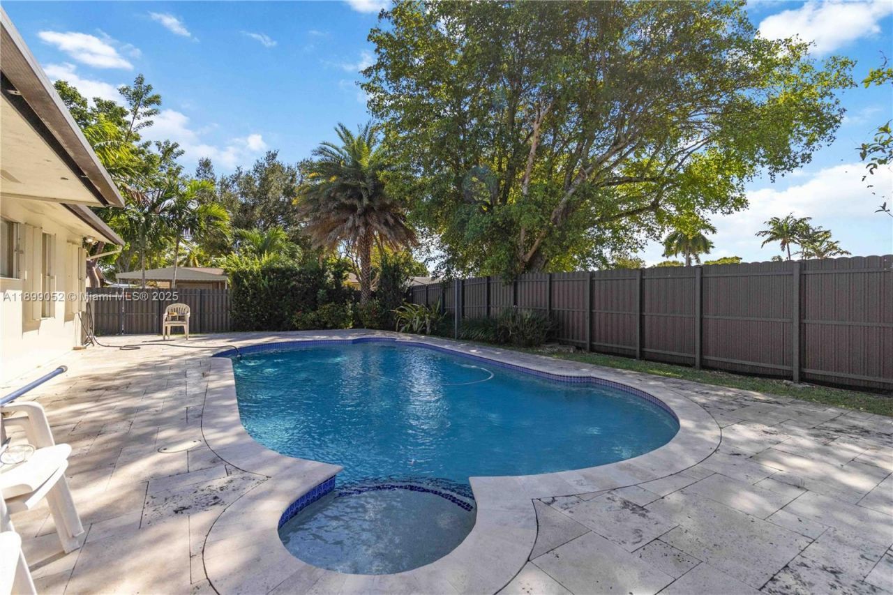 12410 SW 106th Ter, Miami, FL 33186 Photo